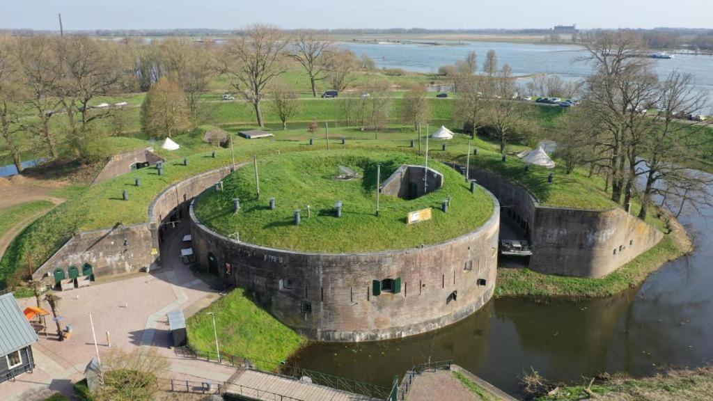 Fort Vuren Eksteriør bilde